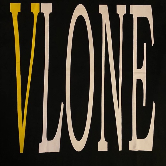 VLONE Yellow lettering size medium worn once - Picture 5 of 5
